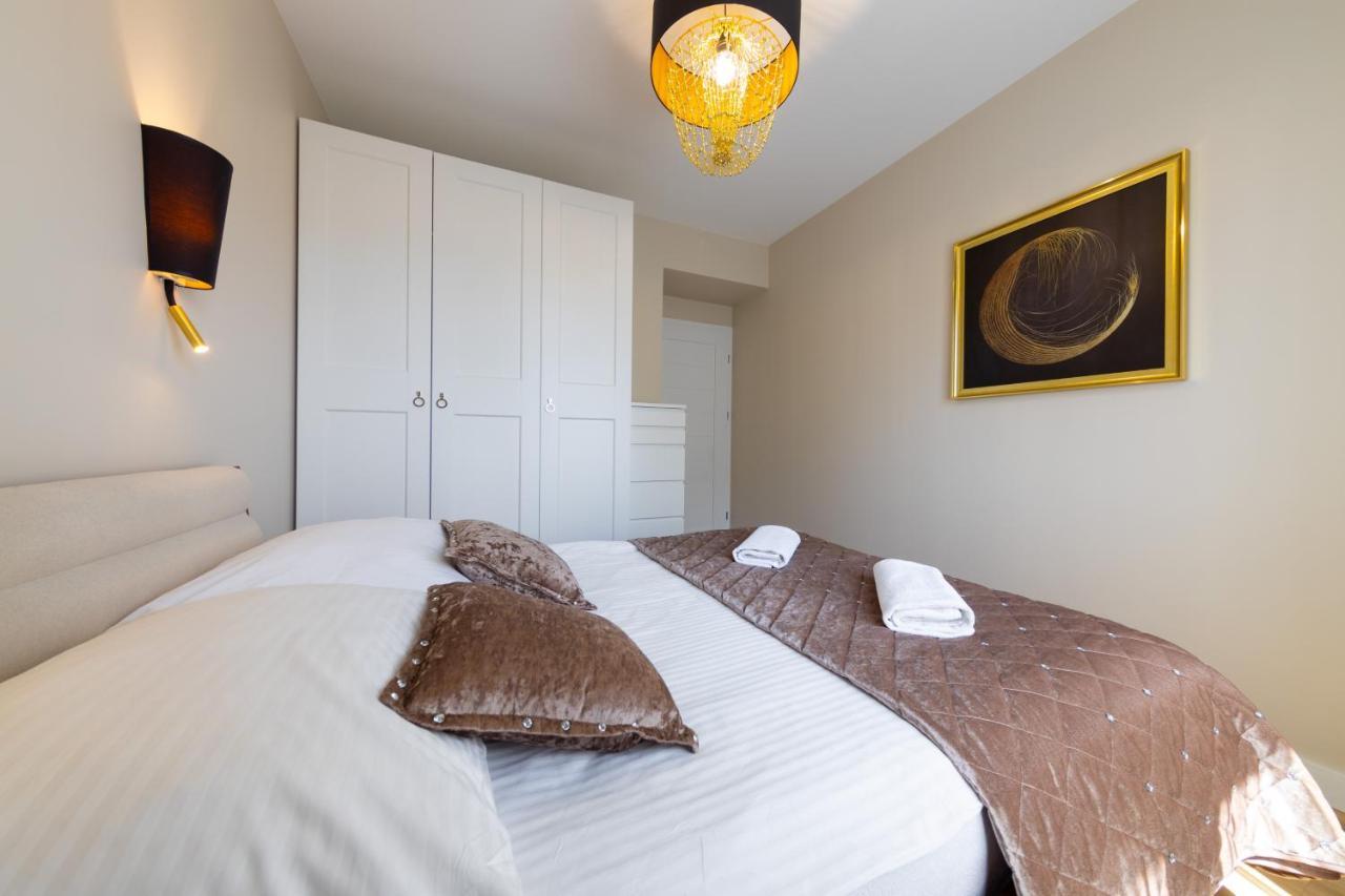 Luxury Two-bedroom *