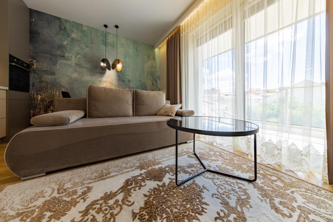 Apartment Luxury Two-bedroom